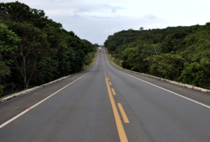 How long is the drive from Cleveland to Hocking Hills?