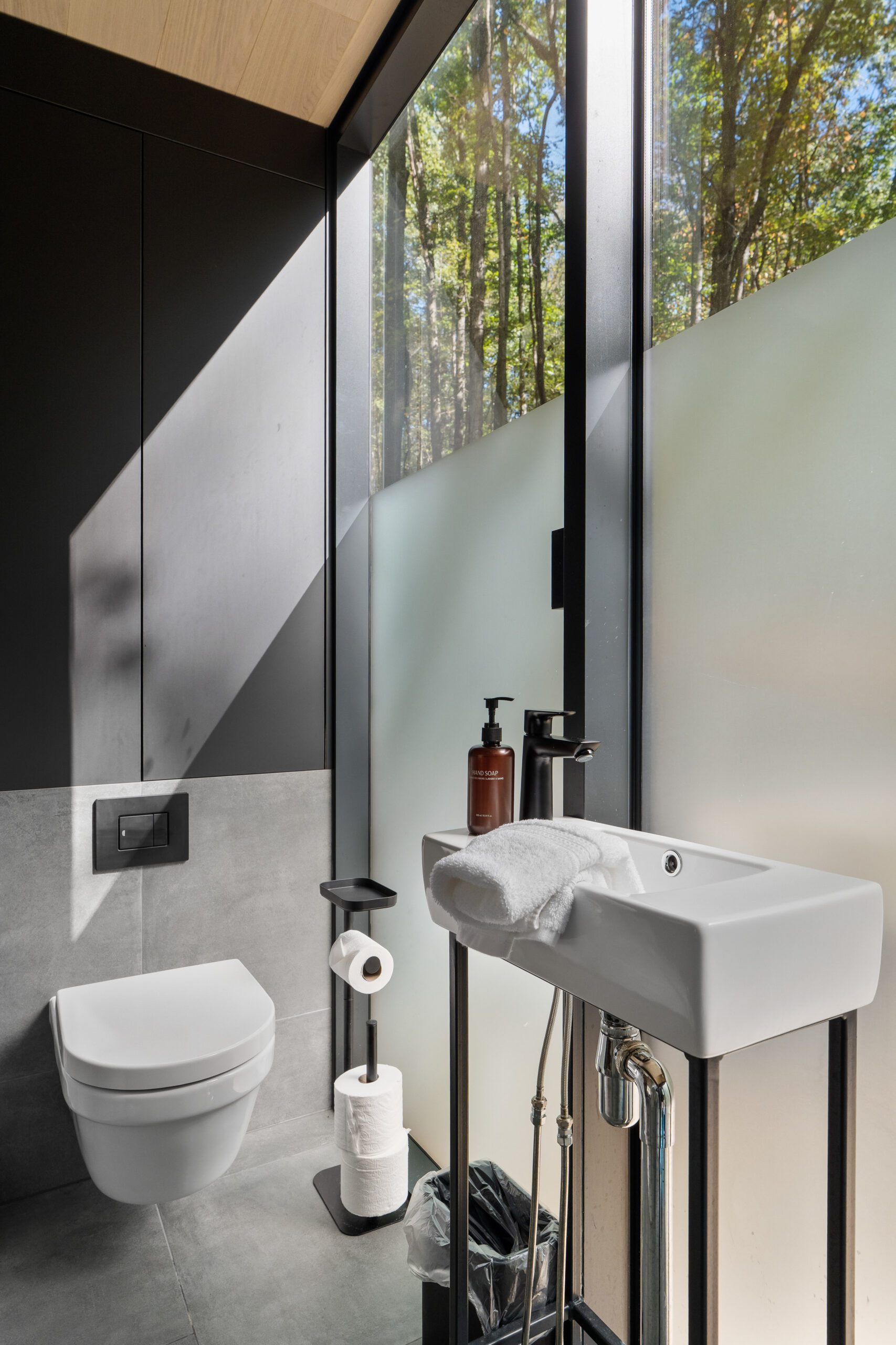 Thoreau mirror home at Notestone Reserve, a direct-booking Hocking Hills cabin rental in Ohio